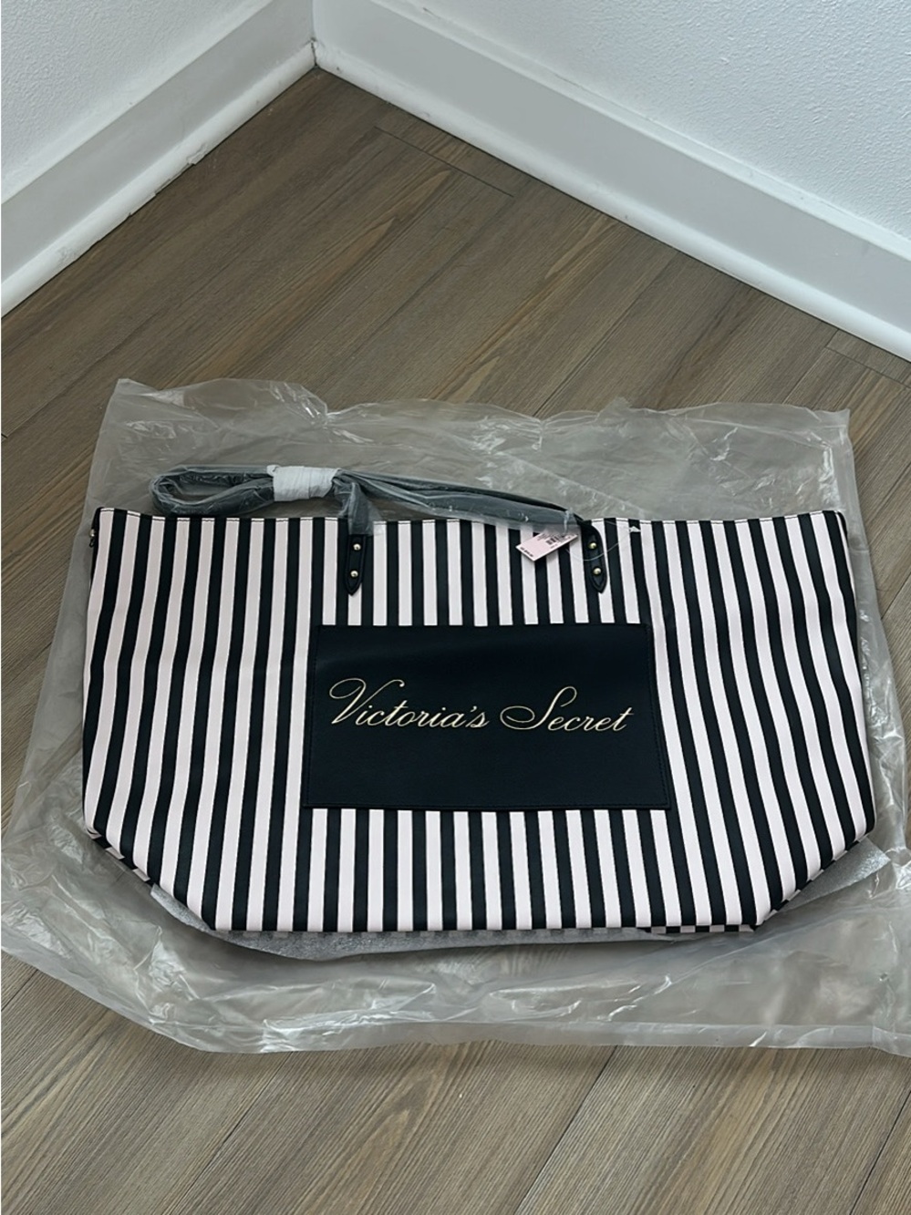 NWT Victoria's Secret XL Tote